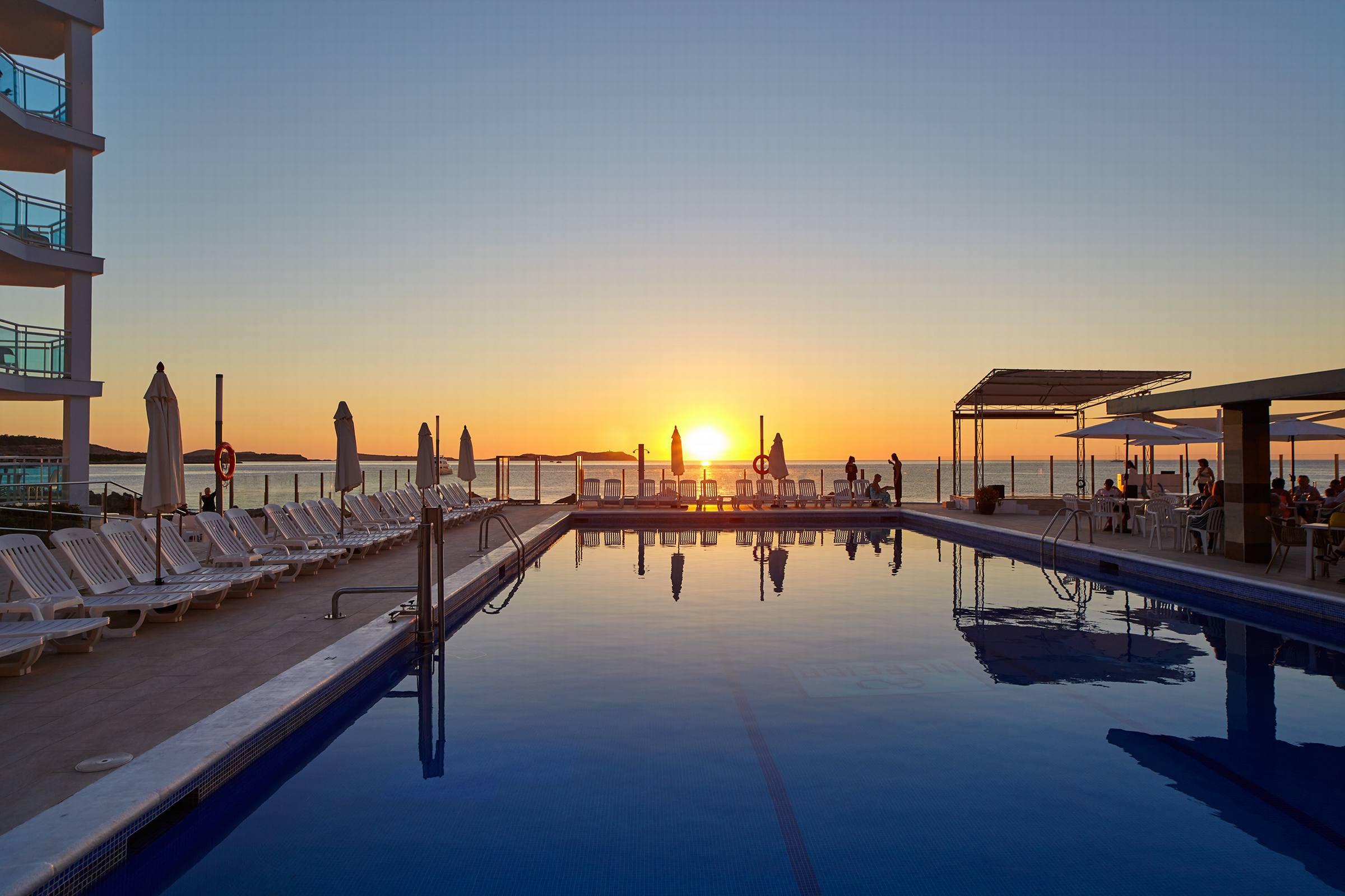 Aparthotel Nereida Sant Antoni de Portmany Exterior foto